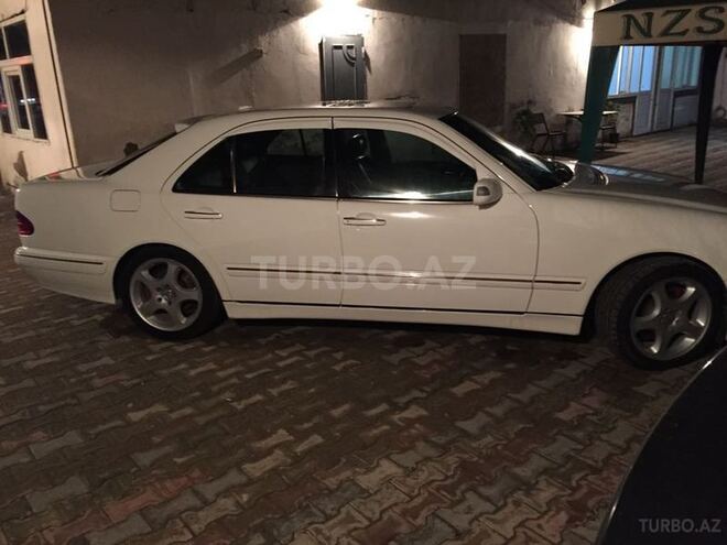 Mercedes E 320 2001, 280,000 km - 0.3 l - Bakı