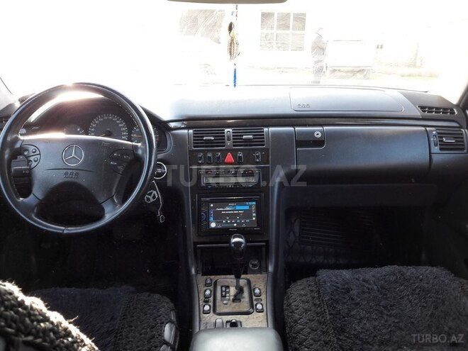 Mercedes E 240 2001, 200,000 km - 2.4 l - Bərdə