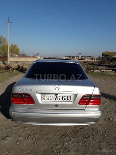 Mercedes E 240 2001, 200,000 km - 2.4 l - Bərdə