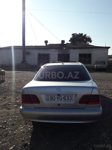 Mercedes E 240 2001, 200,000 km - 2.4 l - Bərdə
