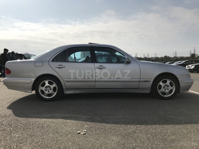 Mercedes E 240 2001, 250,000 km - 0.3 l - Bakı