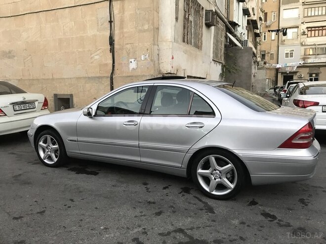 Mercedes C 240 2001, 288,000 km - 2.6 l - Bakı