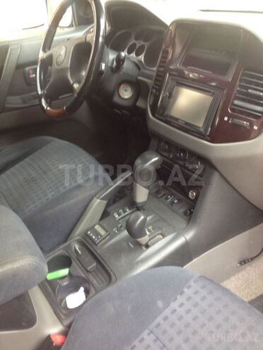 Mitsubishi Pajero 2000, 265,000 km - 3.2 л - Bakı