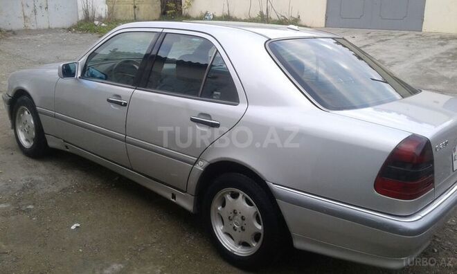 Mercedes C 230 1999, 221,000 km - 2.3 l - Bakı