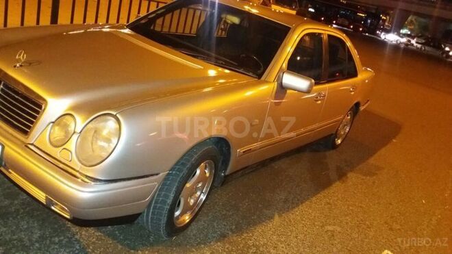 Mercedes E 230 1996, 378,000 km - 2.3 l - Bakı