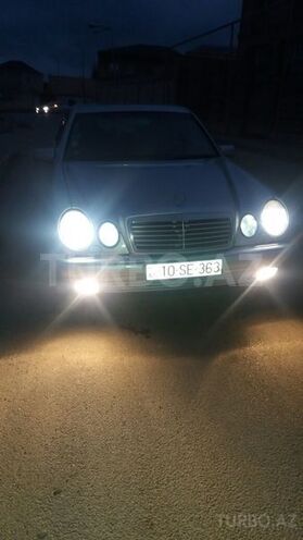 Mercedes E 230 1996, 378,000 km - 2.3 l - Bakı