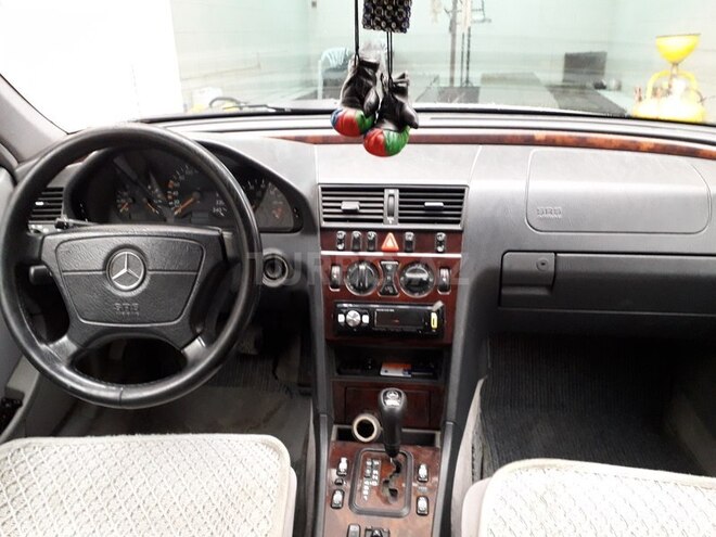 Mercedes C 180 1999, 272,000 km - 1.8 л - Bakı
