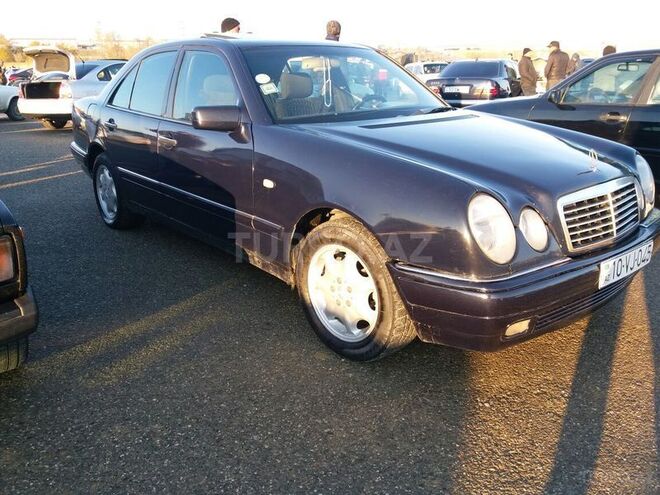 Mercedes E 220 1996, 250,000 km - 2.2 l - Bakı