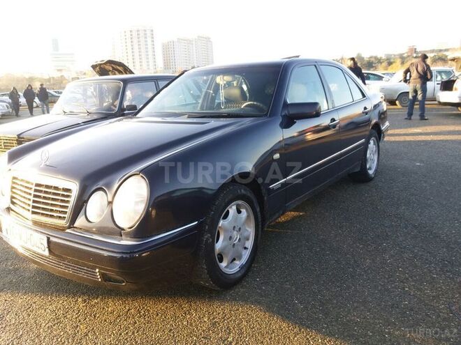 Mercedes E 220 1996, 250,000 km - 2.2 l - Bakı