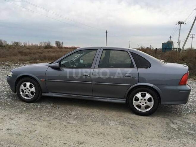 Opel Vectra 2001, 172,000 km - 1.8 l - Qazax