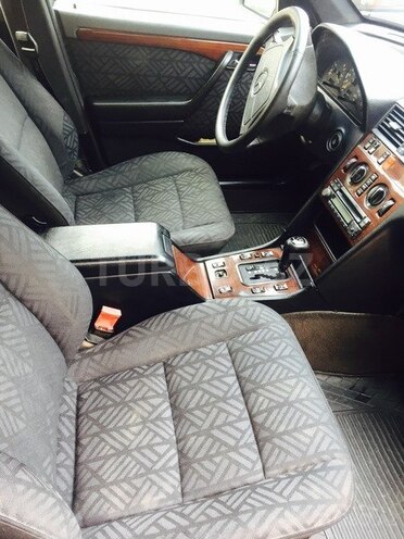 Mercedes C 200 1995, 320,000 km - 2.0 l - Bakı