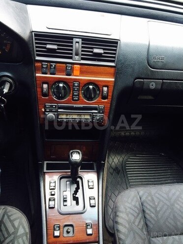 Mercedes C 200 1995, 320,000 km - 2.0 l - Bakı
