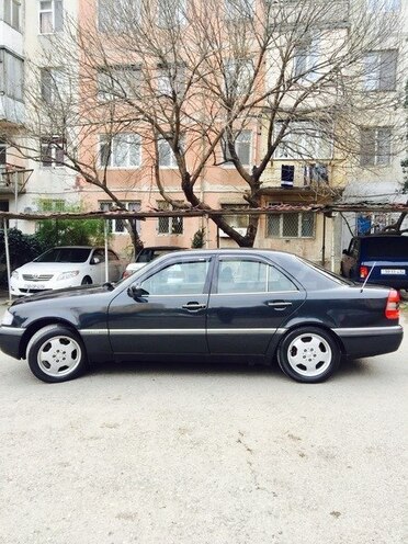 Mercedes C 200 1995, 320,000 km - 2.0 l - Bakı