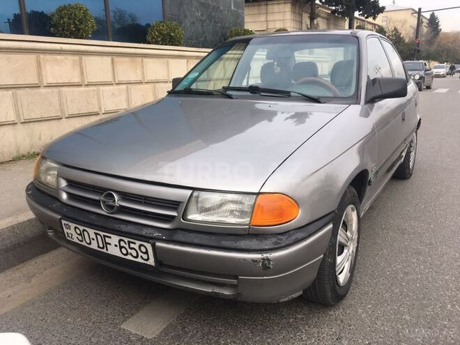 Opel Astra 1993, 292,876 km - 1.8 l - Bakı