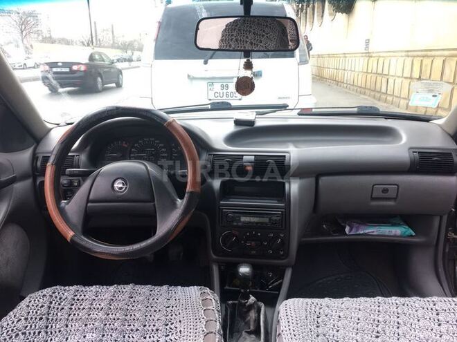 Opel Astra 1993, 292,876 km - 1.8 l - Bakı