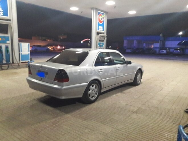 Mercedes C 200 2000, 231,000 km - 2.0 l - Bakı