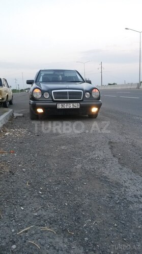 Mercedes E 220 1995, 383,000 km - 2.2 л - Ağsu