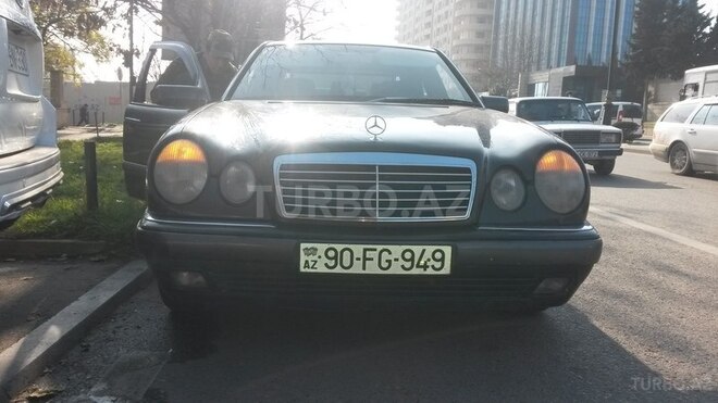 Mercedes E 220 1995, 383,000 km - 2.2 л - Ağsu