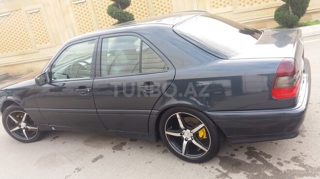 Mercedes C 230 1999, 252,000 km - 2.3 l - Quba