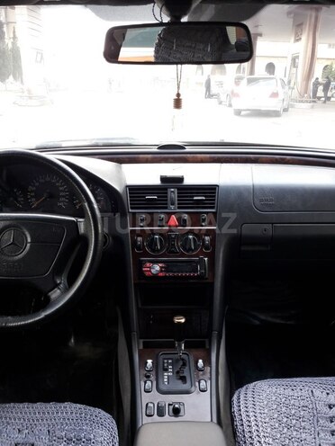 Mercedes C 180 1997, 236,000 km - 0.2 l - Bakı