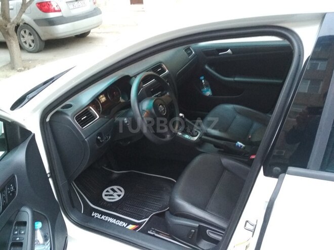 Volkswagen Jetta 2013, 90,000 km - 1.8 л - Bakı