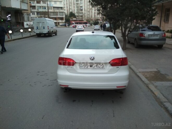 Volkswagen Jetta 2013, 90,000 km - 1.8 л - Bakı