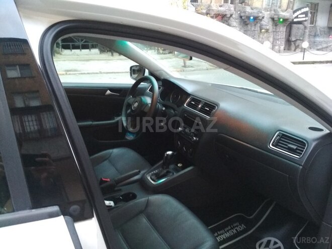 Volkswagen Jetta 2013, 90,000 km - 1.8 л - Bakı