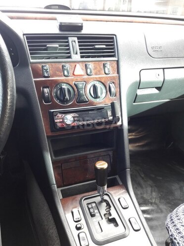 Mercedes C 180 1997, 236,000 km - 0.2 l - Bakı