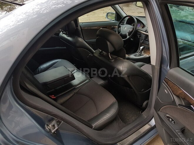 Mercedes E 270 2003, 250,000 km - 2.7 l - Bakı