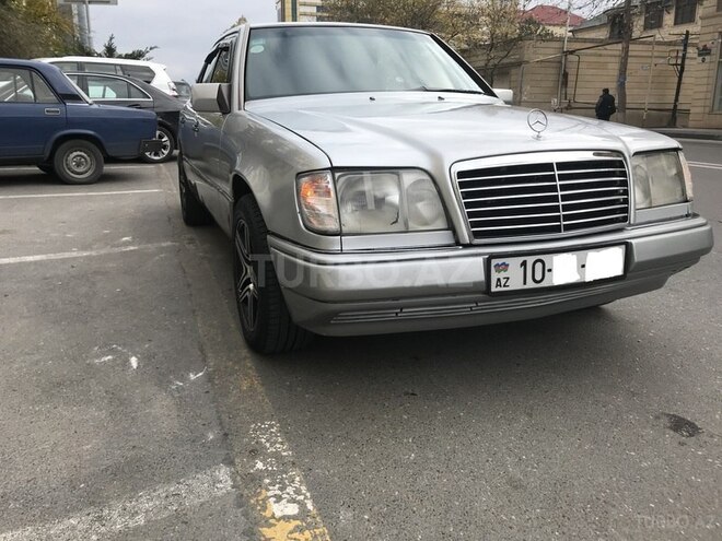 Mercedes E 220 1994, 287,000 km - 2.2 l - Bakı
