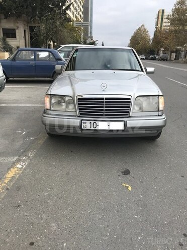 Mercedes E 220 1994, 287,000 km - 2.2 l - Bakı