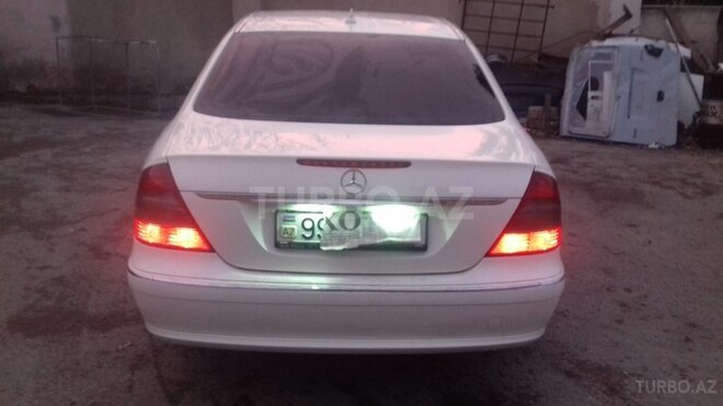 Mercedes E 220 2009, 182,000 km - 2.2 l - Bakı