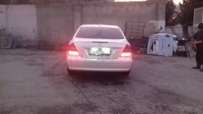 Mercedes E 220 2009, 182,000 km - 2.2 l - Bakı