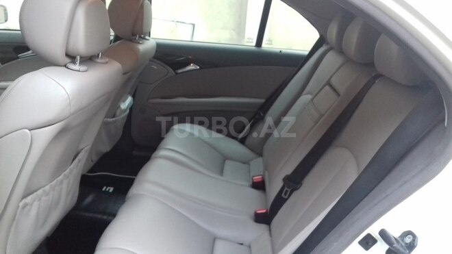 Mercedes E 220 2009, 182,000 km - 2.2 l - Bakı