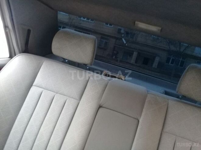 Mercedes E 220 1993, 399,912 km - 2.2 л - Bakı