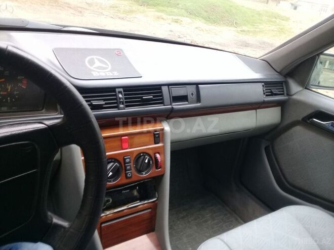 Mercedes E 220 1993, 399,912 km - 2.2 л - Bakı