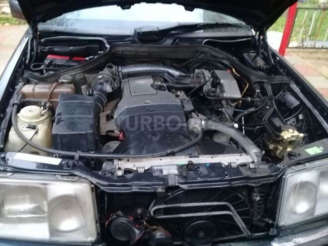 Mercedes E 220 1993, 399,912 km - 2.2 л - Bakı