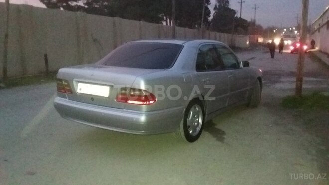 Mercedes E 220 2000, 315,000 km - 2.2 l - Bakı