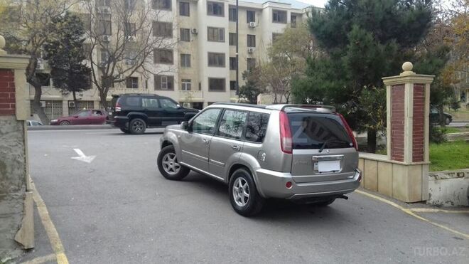 Nissan X-Trail 2004, 231,000 km - 2.0 l - Bakı
