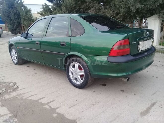 Opel Vectra 1996, 258,000 km - 1.8 l - Bakı