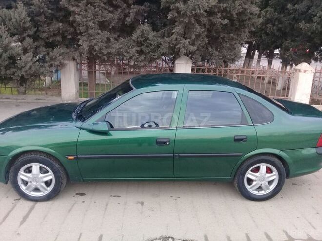 Opel Vectra 1996, 258,000 km - 1.8 l - Bakı