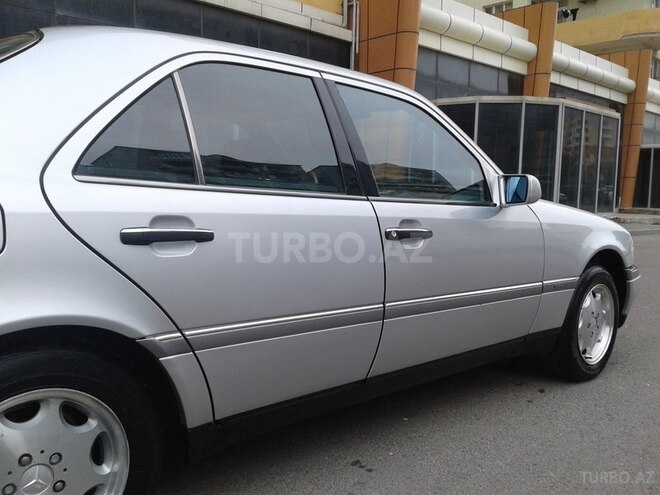 Mercedes C 180 1995, 290,000 km - 1.8 l - Bakı