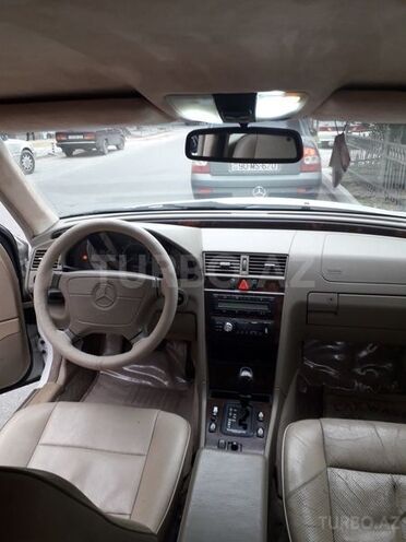 Mercedes C 230 1997, 165,200 km - 2.3 л - Bakı