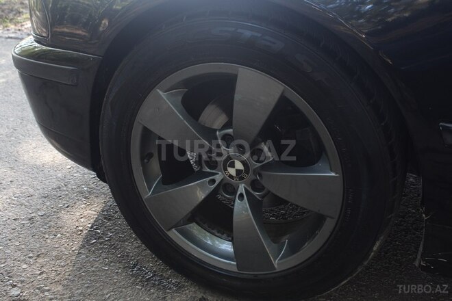 BMW 523 1998, 290,000 km - 2.5 l - Qəbələ
