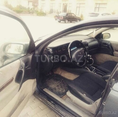 Opel Omega 1997, 186,000 km - 2.0 л - Quba