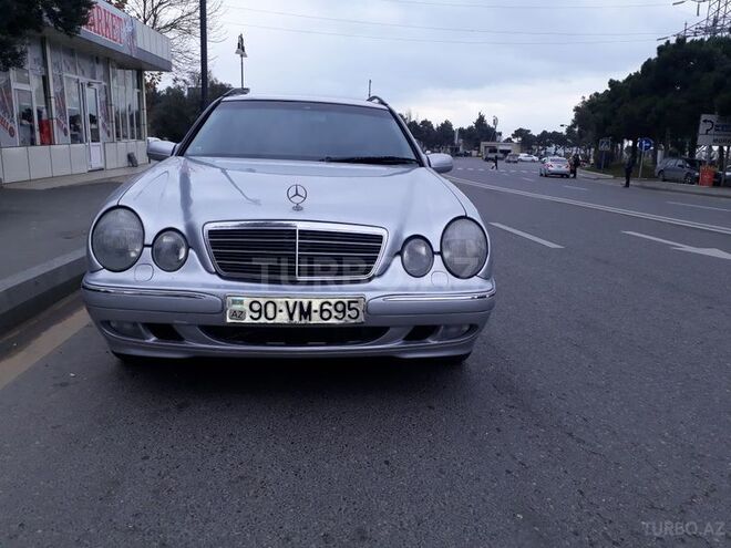 Mercedes E 220 1999, 235,000 km - 2.2 l - Bakı