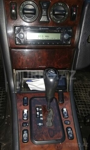 Mercedes E 280 2001, 335,000 km - 2.8 l - Quba
