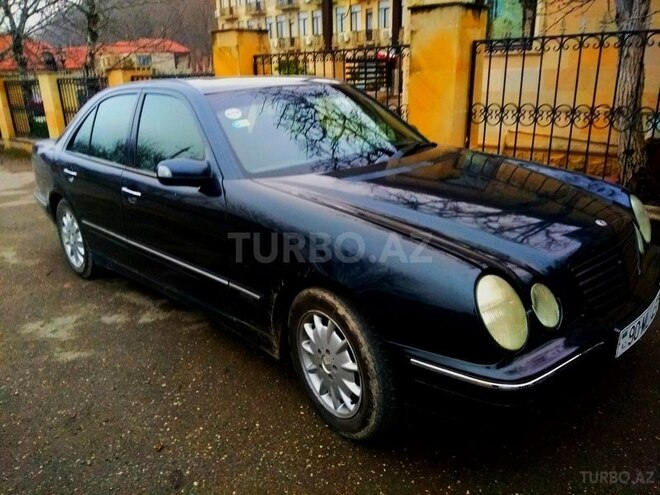 Mercedes E 280 2001, 335,000 km - 2.8 l - Quba