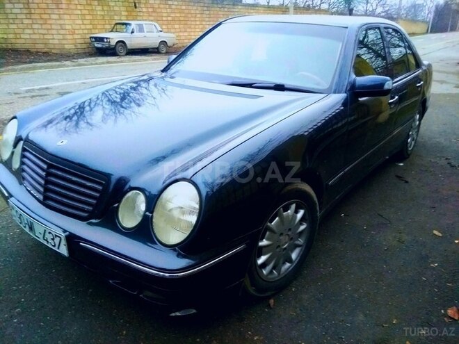 Mercedes E 280 2001, 335,000 km - 2.8 l - Quba