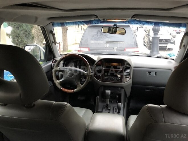 Mitsubishi Pajero 2000, 240,000 km - 3.5 л - Bakı